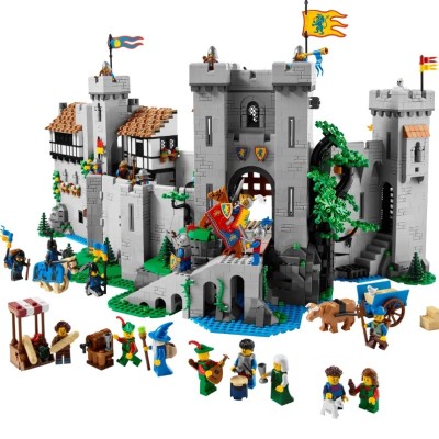 LEGO RARE LE CHATEAU DES CHEVALIERS DU LION 10305